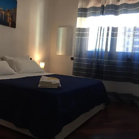 Casa vacanze Dali House Airport And Fiera *